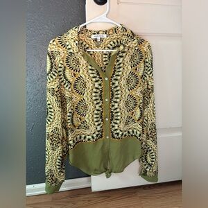 Rose & Olive blouse size Large
